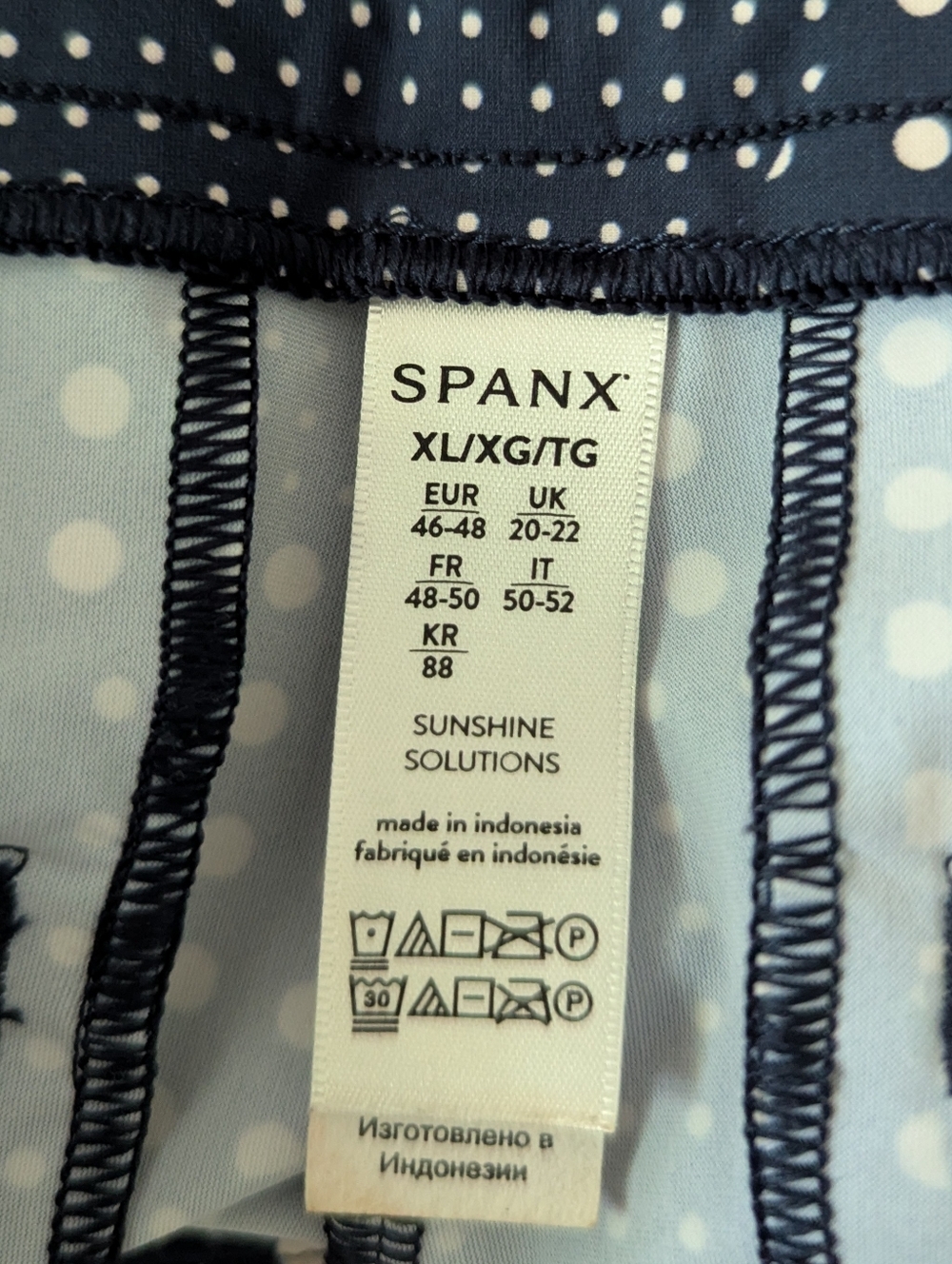 Spanx Women's XL Sunshine Shorts 4" Dot Patchwork Print Midnight Navy - Picture 5 of 10